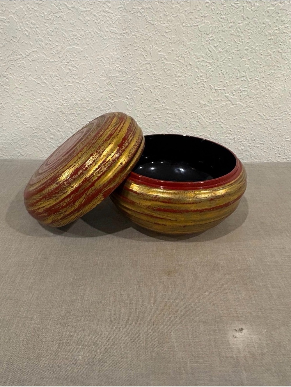 Vintage Japanese Red Gold Lacquer Trinket Box Lidded Jewelry Dish Vanity Bowl